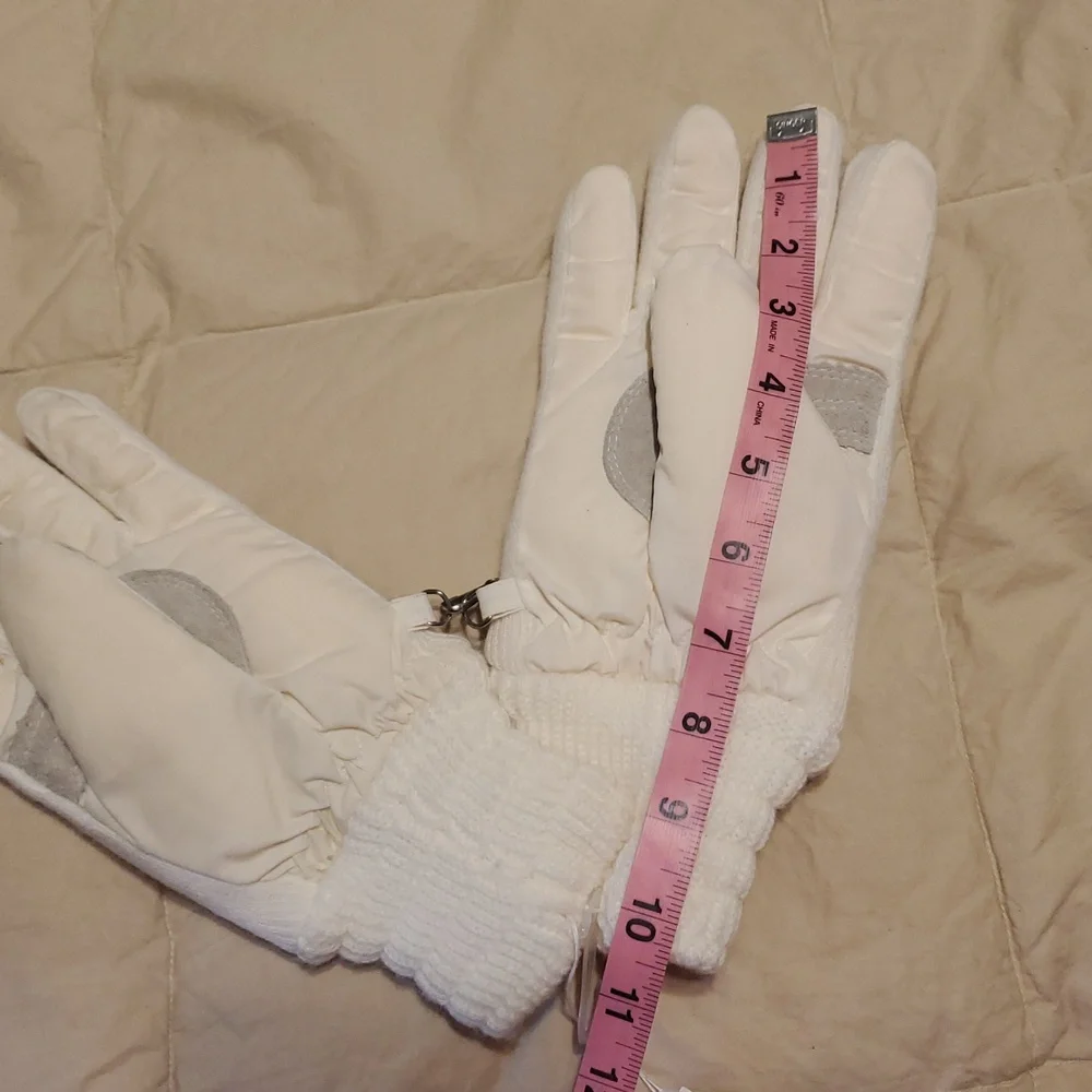 3M Thinsulate Red and White Gloves Unisex